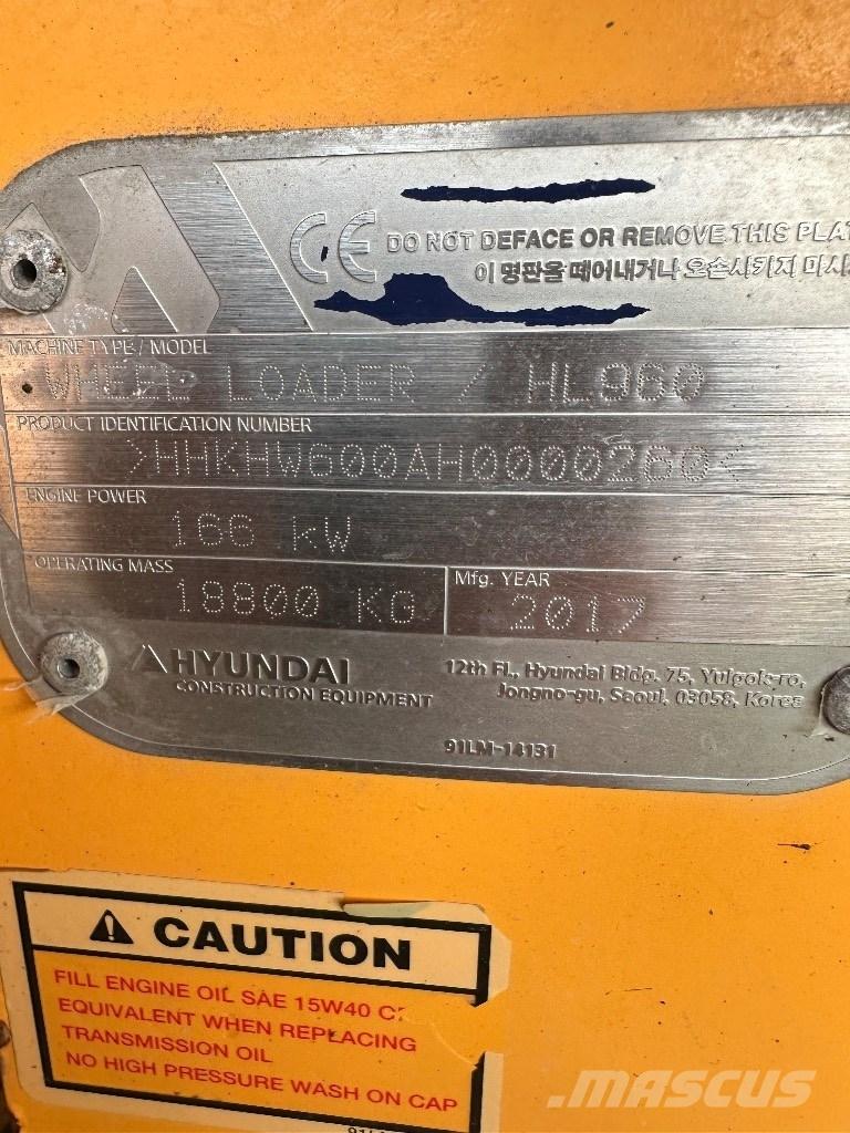 Hyundai HL 960 Iekrāvēji uz riteņiem