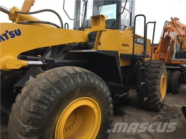 Komatsu WA 380 Iekrāvēji uz riteņiem
