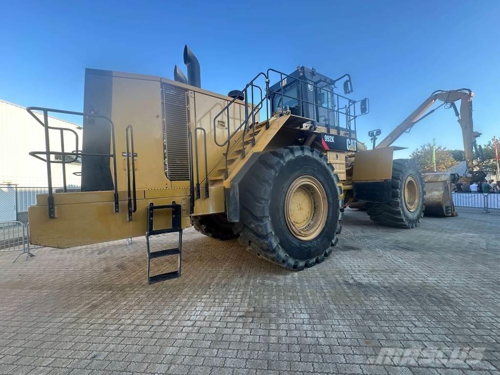 CAT 992K Iekrāvēji uz riteņiem
