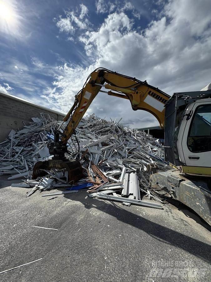 Liebherr A316 Li Īpašie ekskavatori