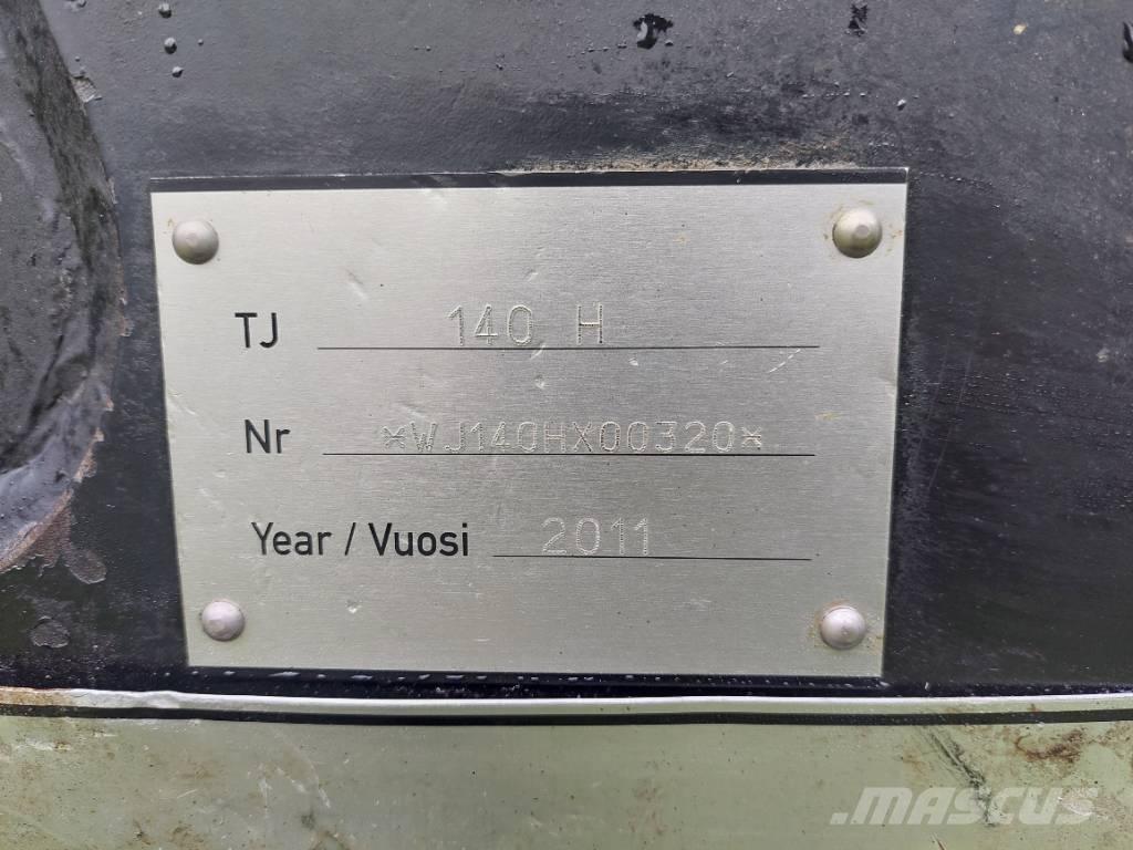 John Deere 770 D Harvesteri