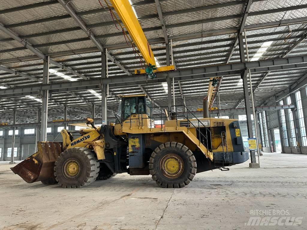 Komatsu WA 600 Iekrāvēji uz riteņiem