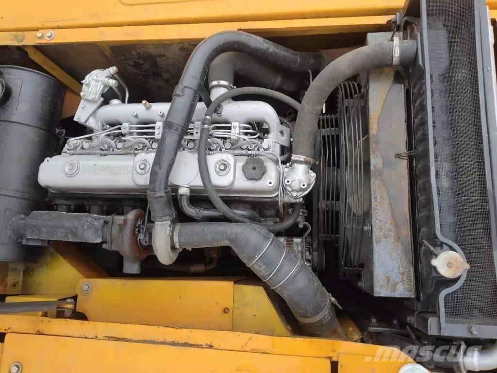 Sany SY 215-9 Kāpurķēžu ekskavatori