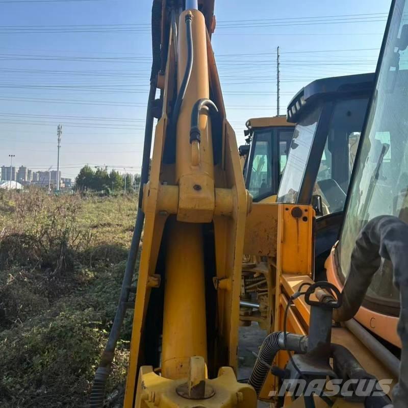 JCB 3 CX Ekskavatori-iekrāvēji