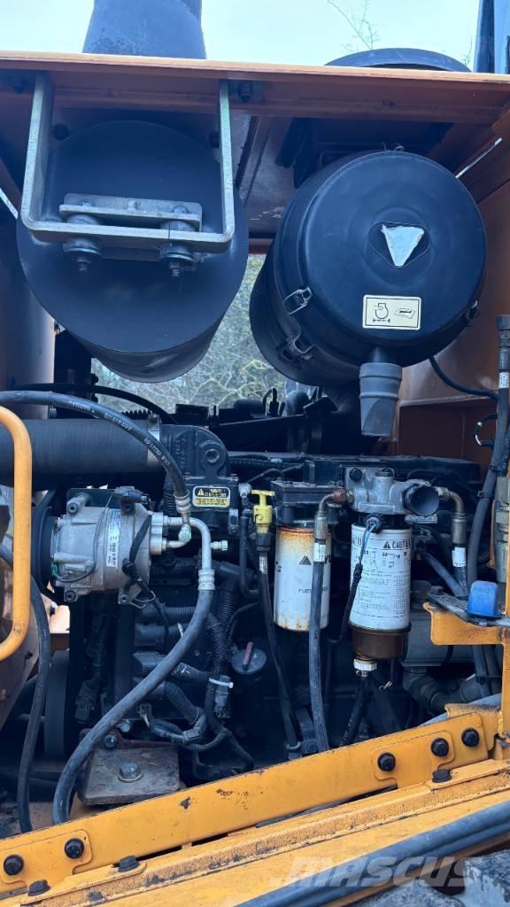 Hyundai HL 757-9 Iekrāvēji uz riteņiem