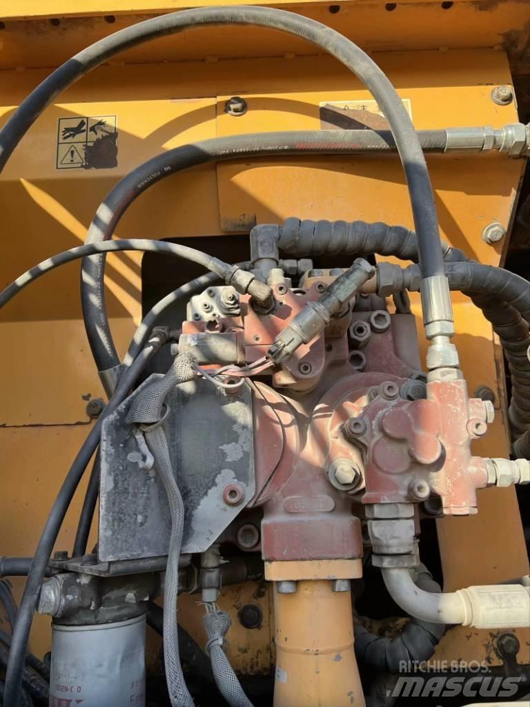 Hyundai R210W-9 Ekskavatori uz riteņiem