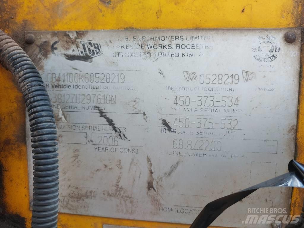 JCB 411 Iekrāvēji uz riteņiem