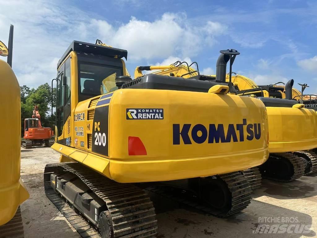 Komatsu PC 200 Kāpurķēžu ekskavatori