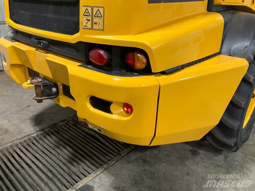 JCB TM 320 Iekrāvēji uz riteņiem