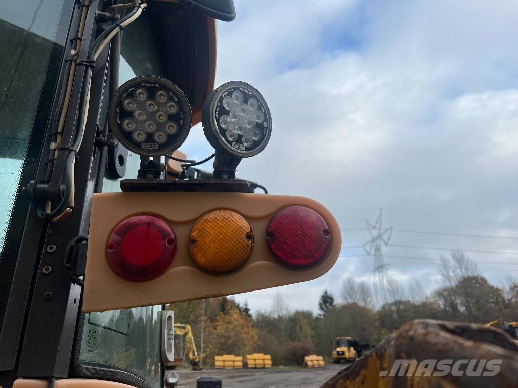 Hydrema 926D Ekskavatori-iekrāvēji