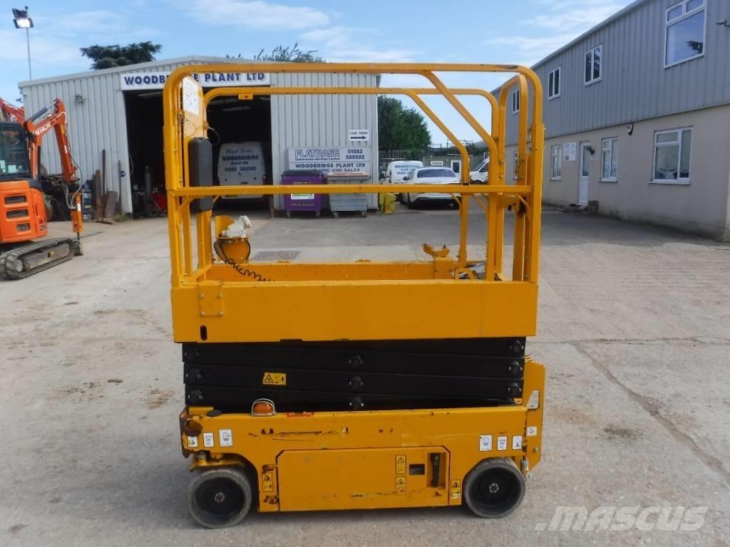 JCB S 1930 E Šķerveida pacēlāji