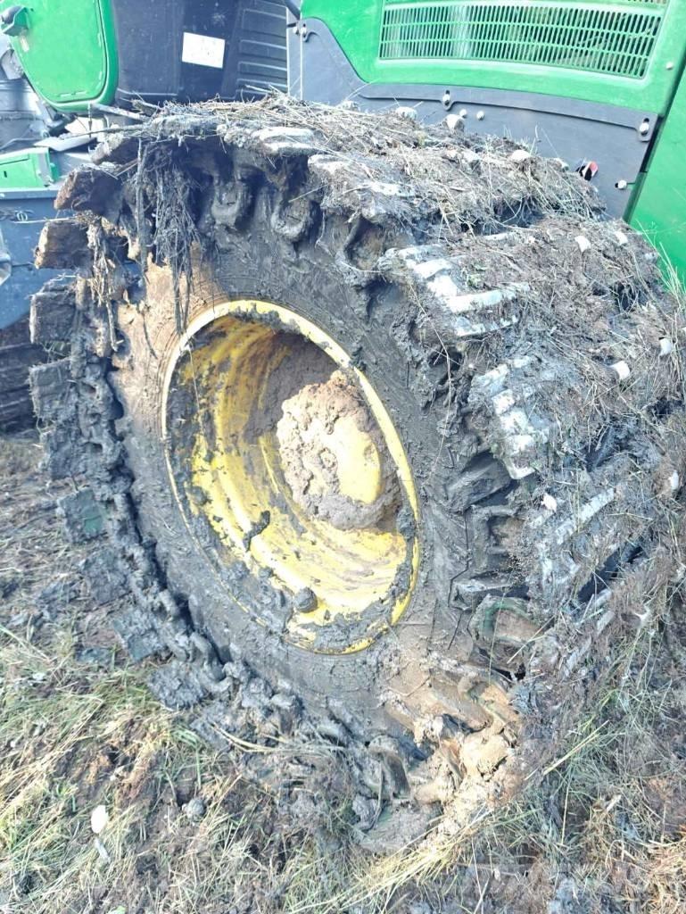 John Deere 1270 G Harvesteri