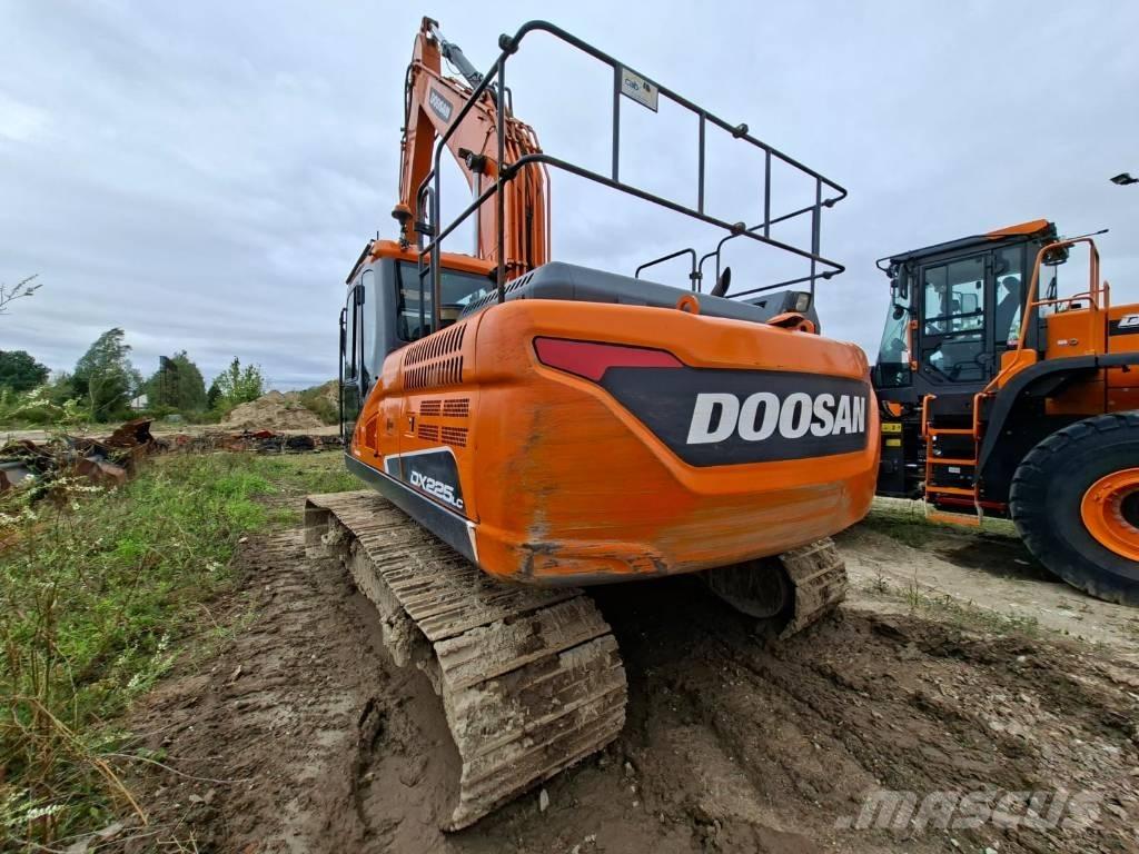 Doosan DX 225 LC-5 Kāpurķēžu ekskavatori