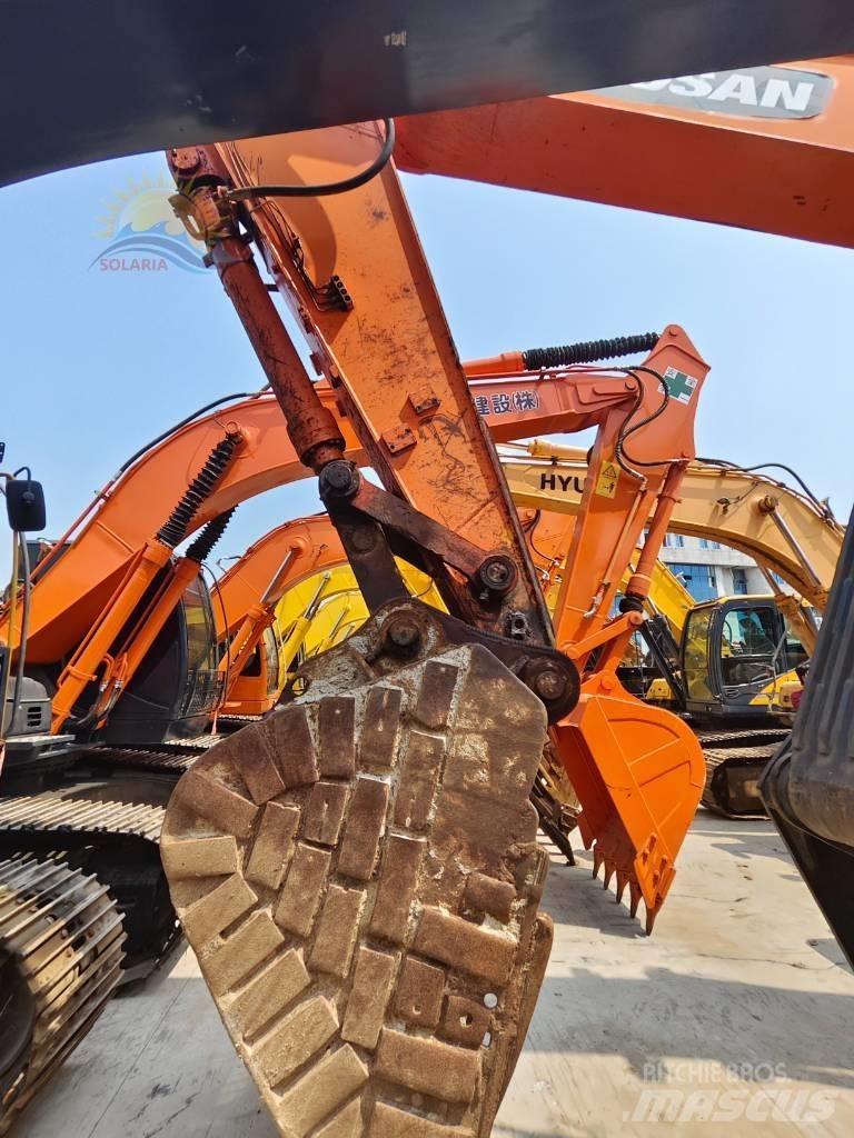 Doosan DX300LC Kāpurķēžu ekskavatori