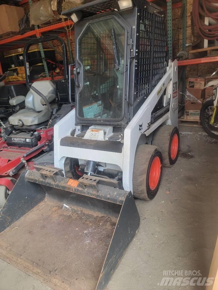 Bobcat S 70 Lietoti riteņu kompaktiekrāvēji