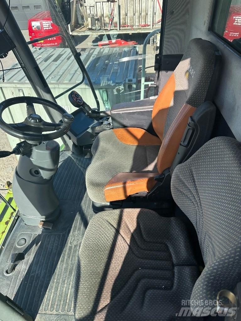 CLAAS Lexion 560 Ražas novākšanas kombaini
