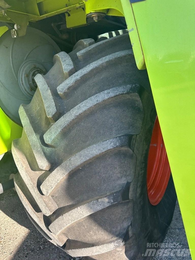 CLAAS Lexion 560 Ražas novākšanas kombaini