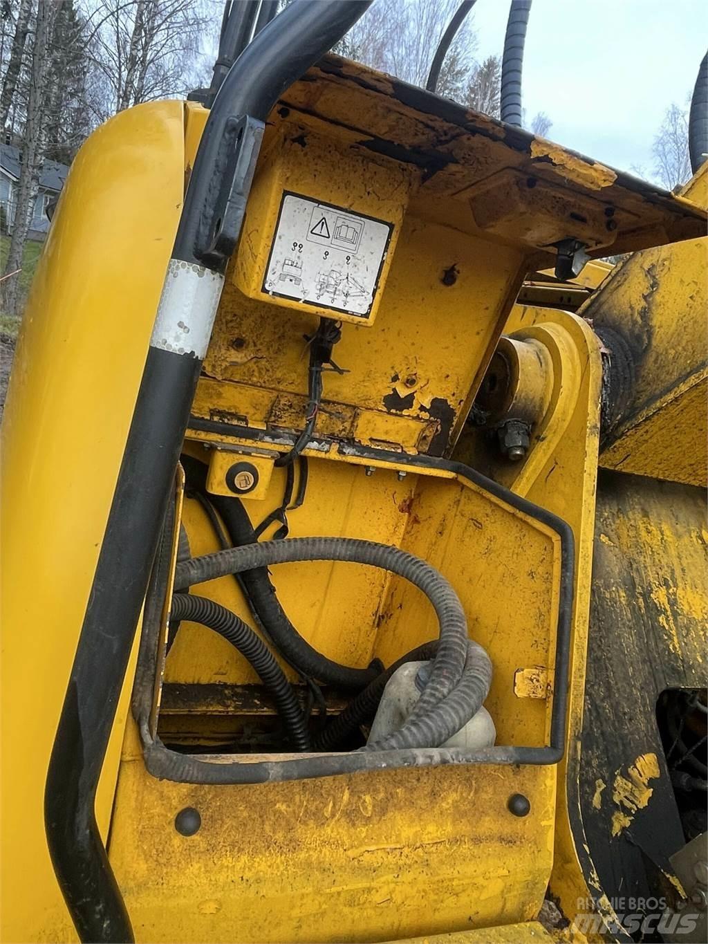 JCB JS 200 LC Kāpurķēžu ekskavatori