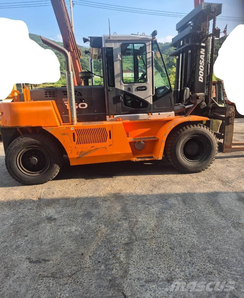 Doosan D 160 S-5 Tehnika ar dīzeļa dzinēju