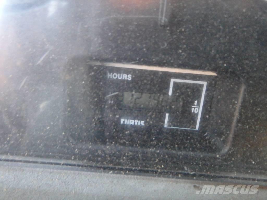 Daewoo Mega 250 4x4 Iekrāvēji uz riteņiem