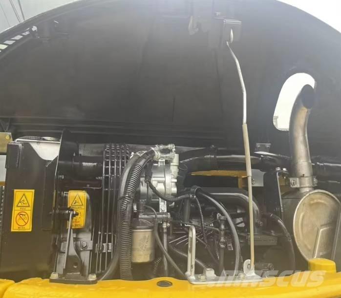  Komats PC78US-6 Vidēja lieluma ekskavatori 7 t - 12 t