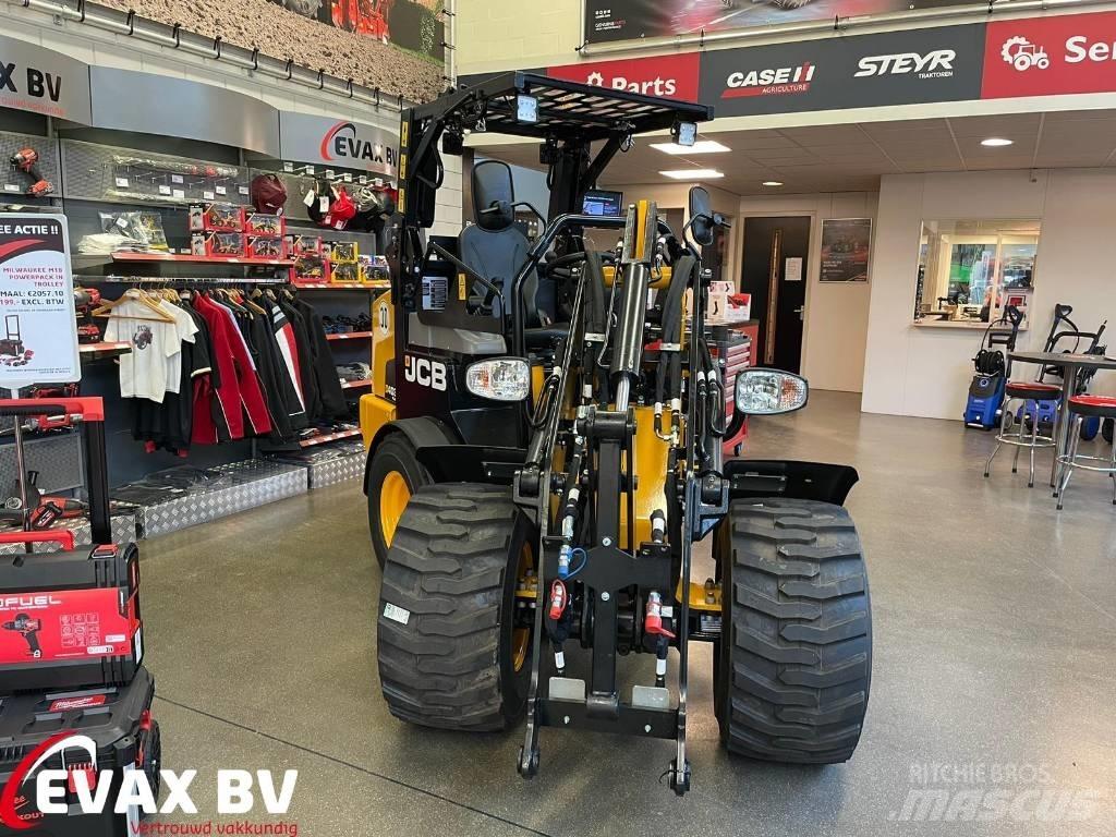 JCB 403 Plus Iekrāvēji uz riteņiem