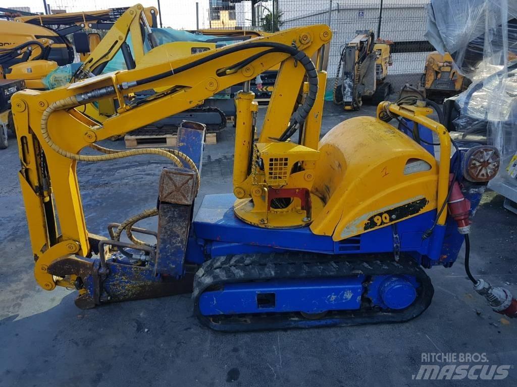 Brokk 90 Demontāžas ekskavators
