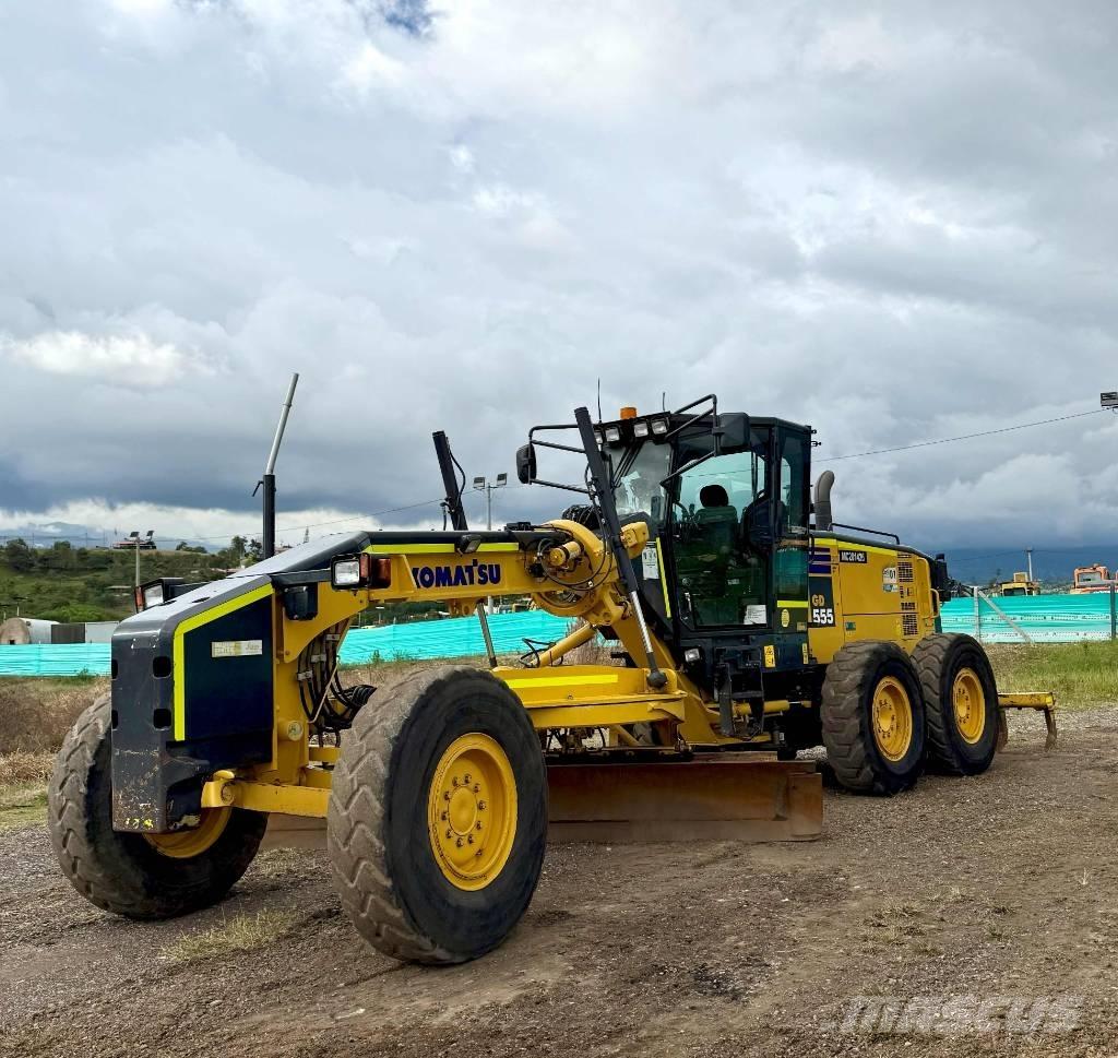 Komatsu GD555-5 Greideri