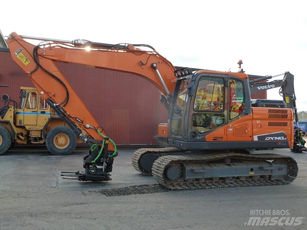 Doosan DX140LC-5 Kāpurķēžu ekskavatori