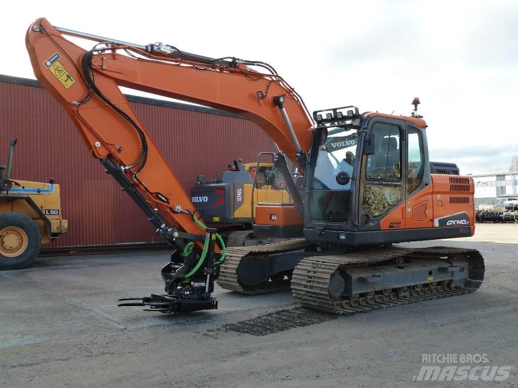 Doosan DX140LC-5 Kāpurķēžu ekskavatori