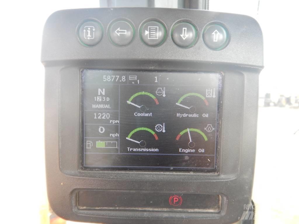 John Deere 524K Iekrāvēji uz riteņiem