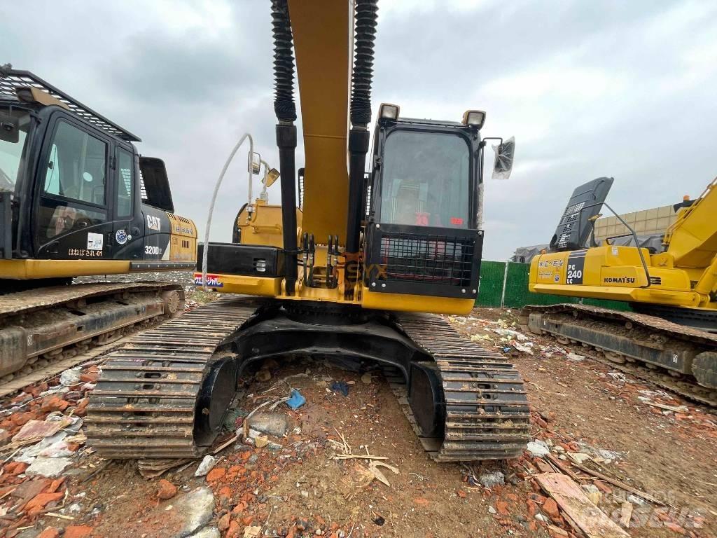 CAT 320 DL Kāpurķēžu ekskavatori