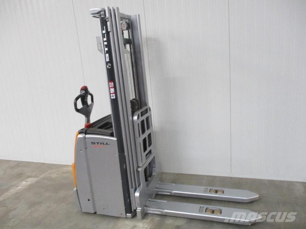 Still EXV16 Zemie palešu pacēlāji