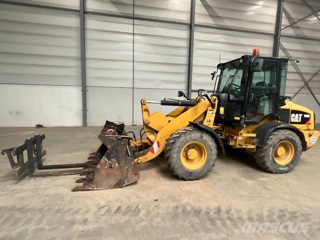 CAT 908 H 2 Iekrāvēji uz riteņiem