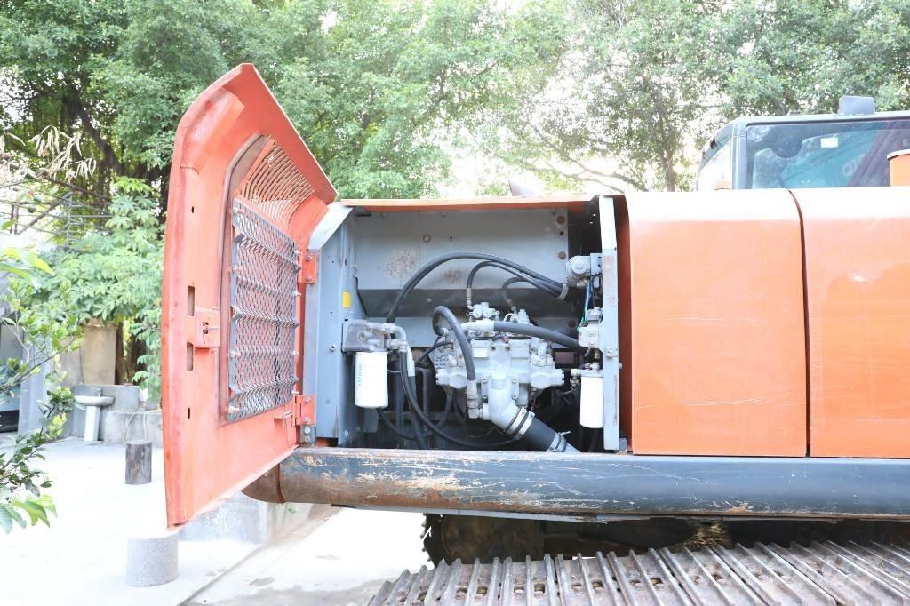 Hitachi ZX 210 LC-6 Kāpurķēžu ekskavatori