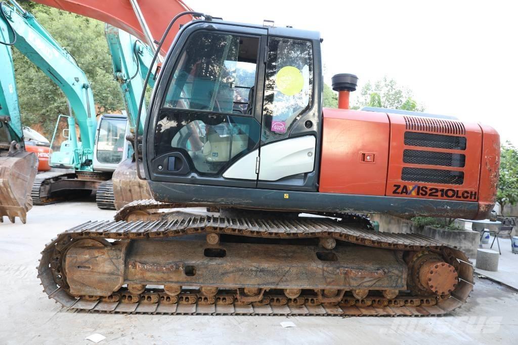Hitachi ZX 210 LC-6 Kāpurķēžu ekskavatori