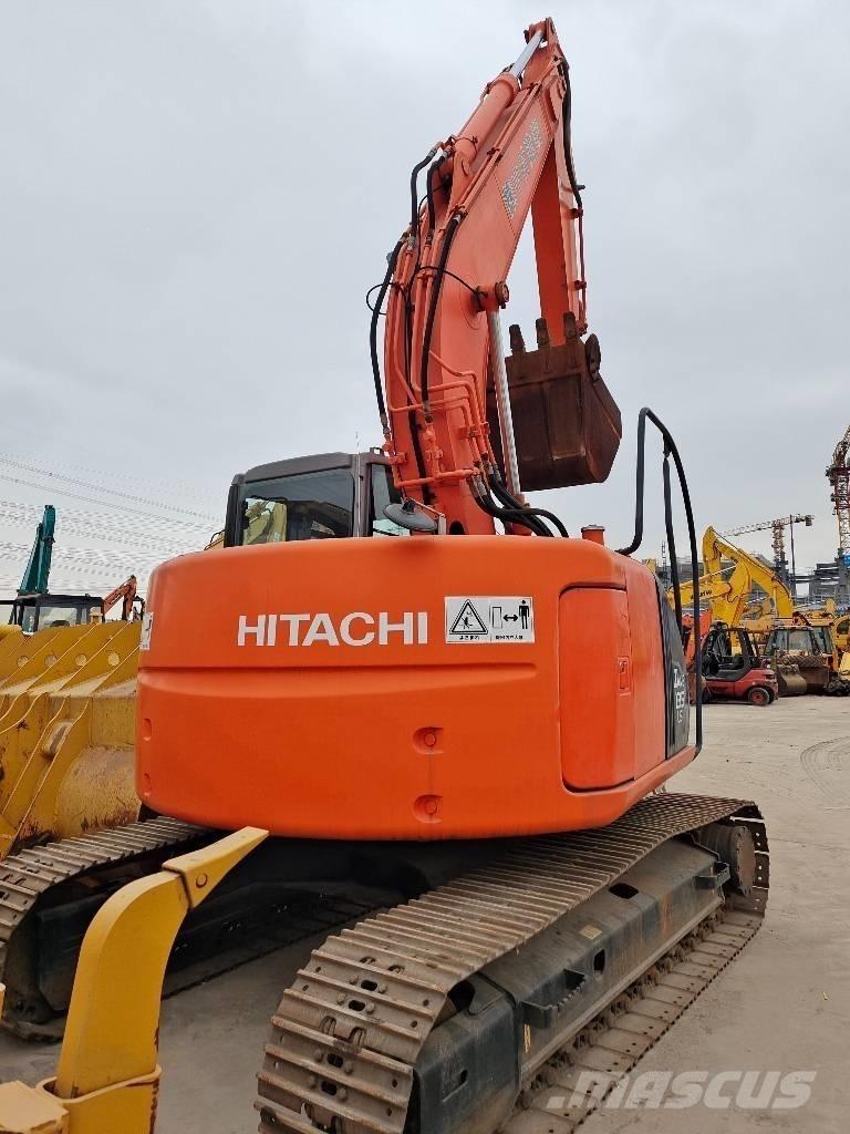 Hitachi ZX 135 US Kāpurķēžu ekskavatori