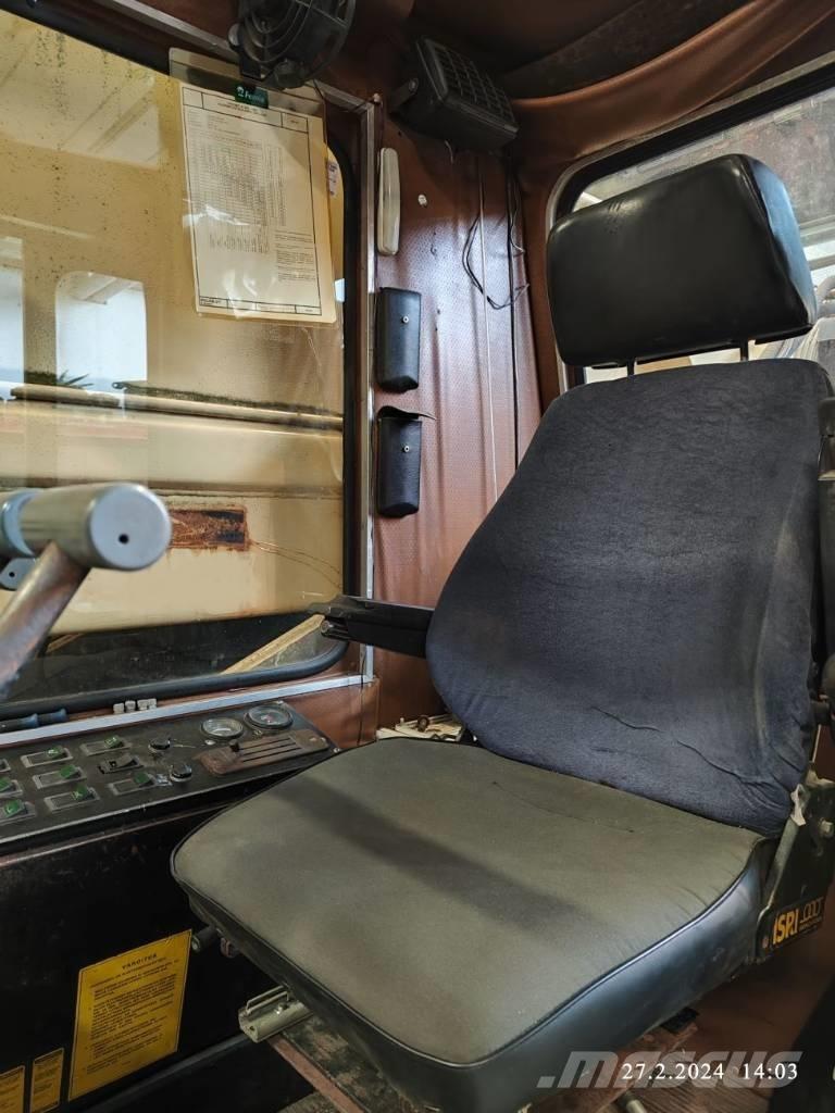 Lokomo A 353 NR Visurgājēji celtņi