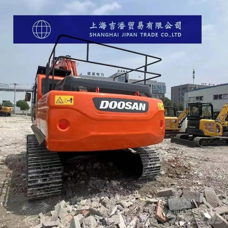 Doosan DX 300 Kāpurķēžu ekskavatori