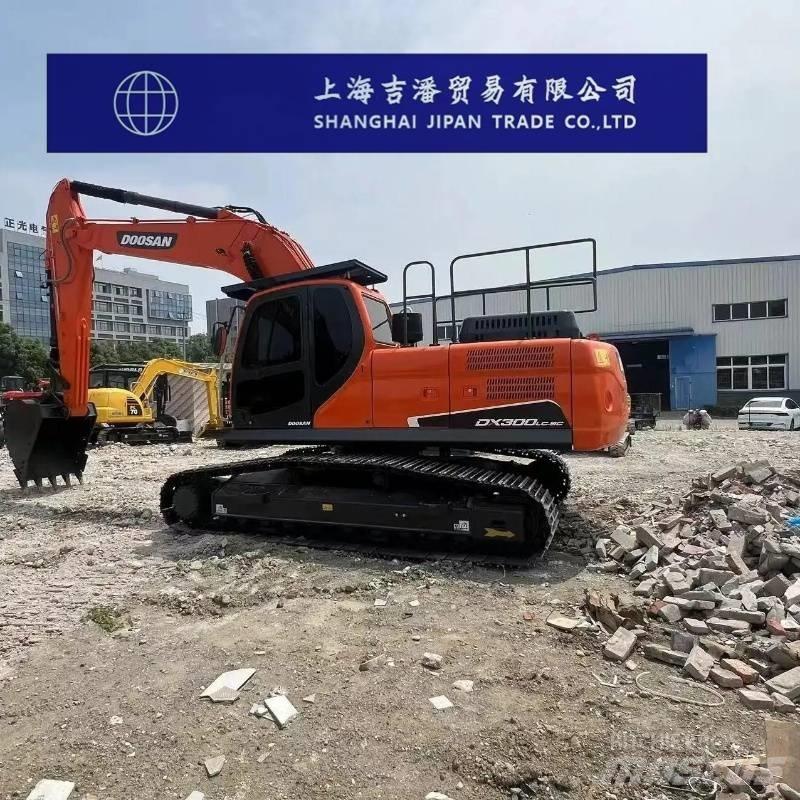 Doosan DX 300 Kāpurķēžu ekskavatori