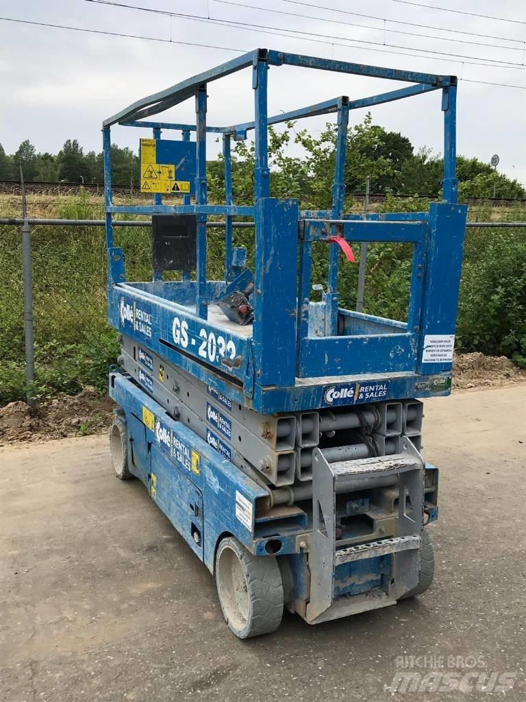 Genie GS 2032 Šķerveida pacēlāji