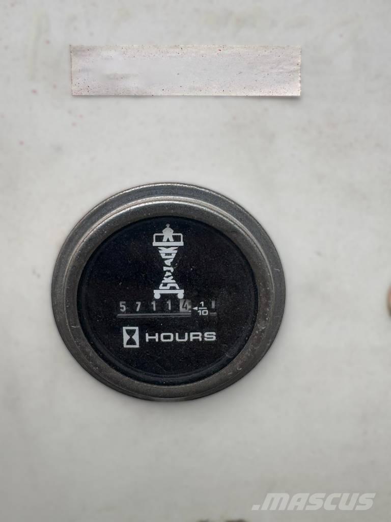 SkyJack SJ 45 T Teleskopiskie pacēlāji