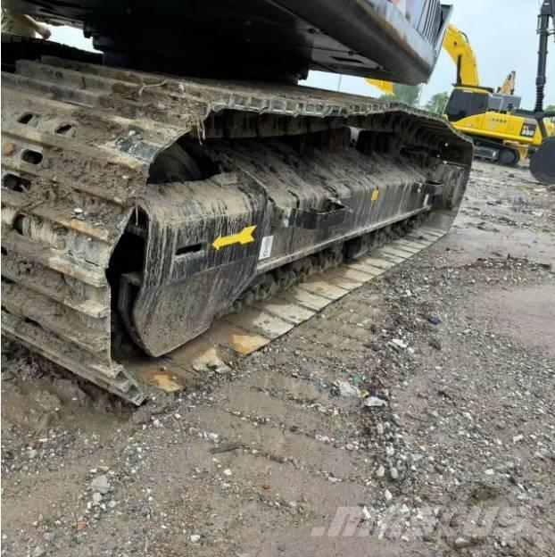 Hitachi ZX200 Kāpurķēžu ekskavatori