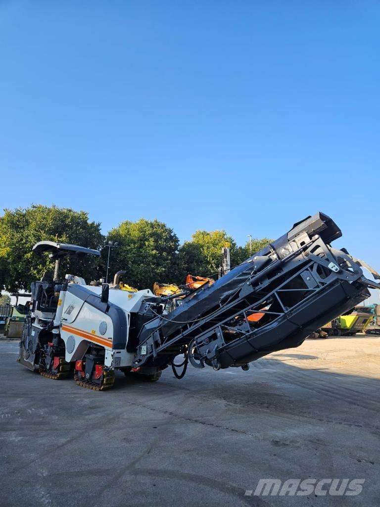 Wirtgen W 100 F Asfalta dzesēšanas iekārtas