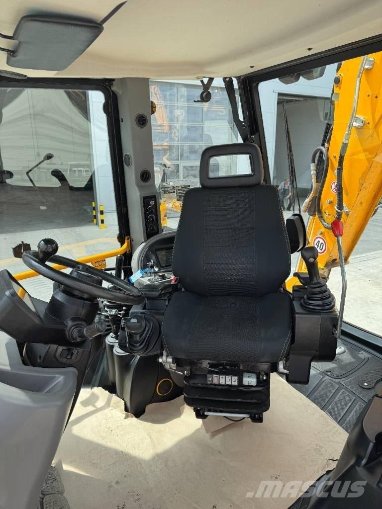 JCB 4 CX Pro Ekskavatori-iekrāvēji