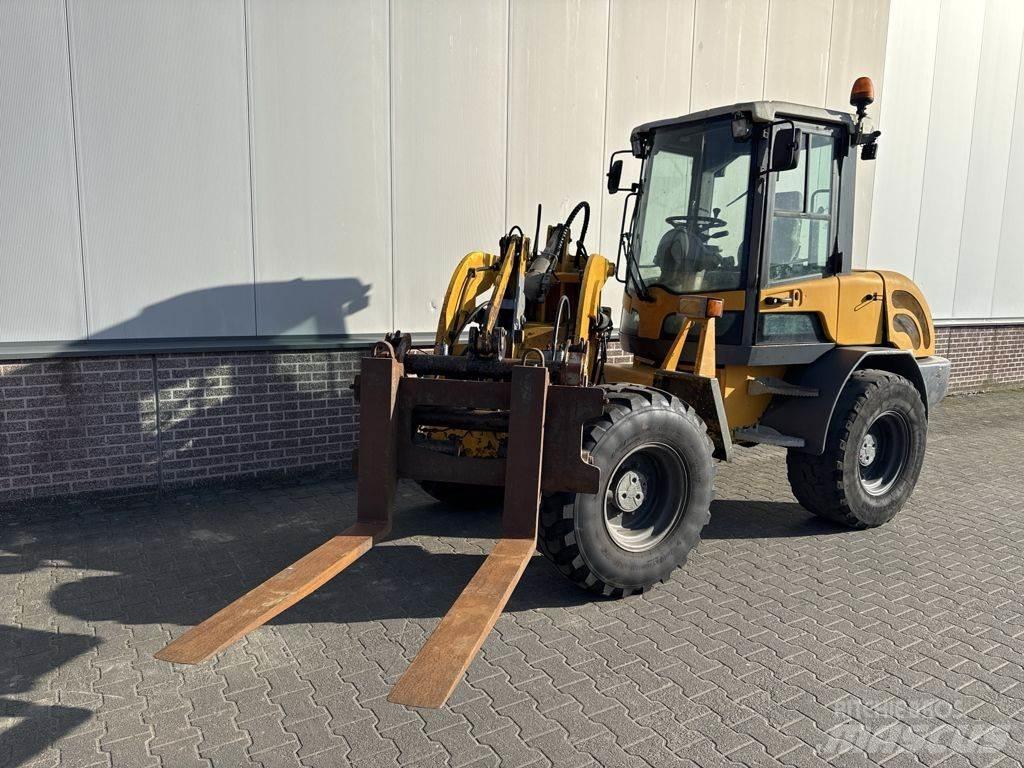 Terex TL70 Iekrāvēji uz riteņiem