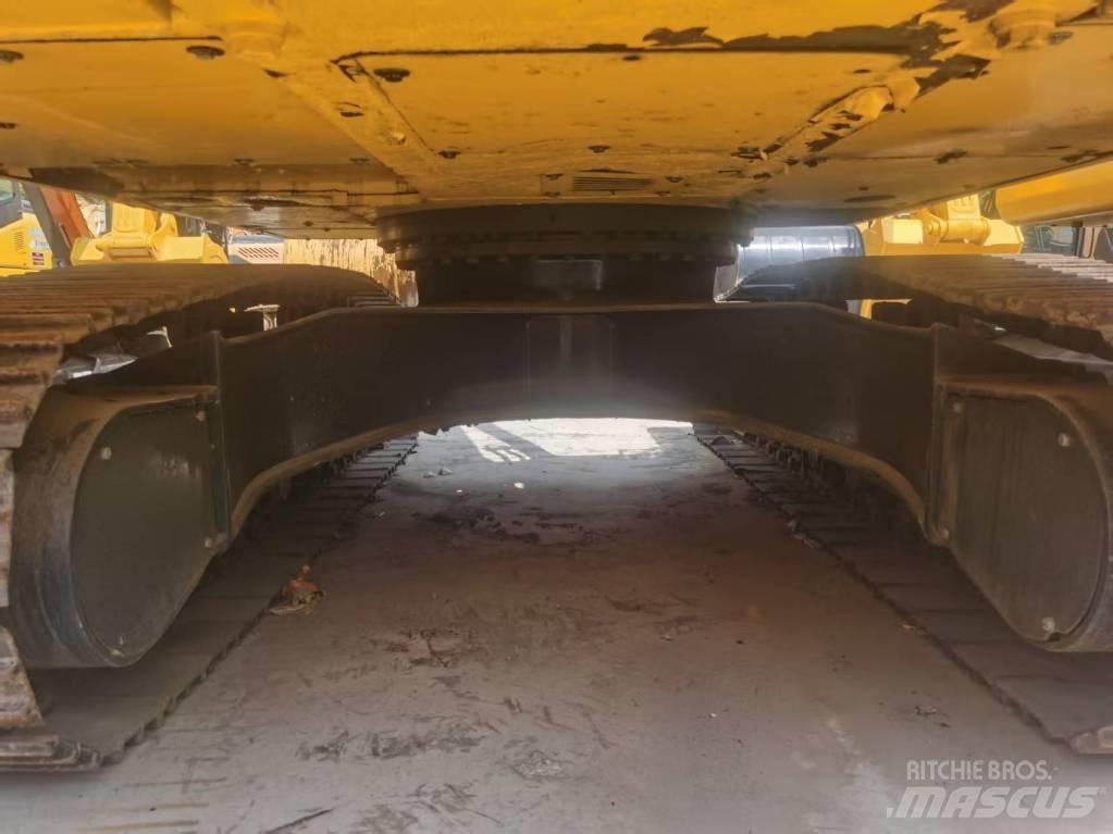 Komatsu PC 200 Kāpurķēžu ekskavatori