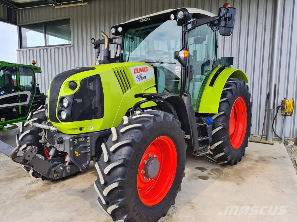 CLAAS Arion 440 CIS Traktori