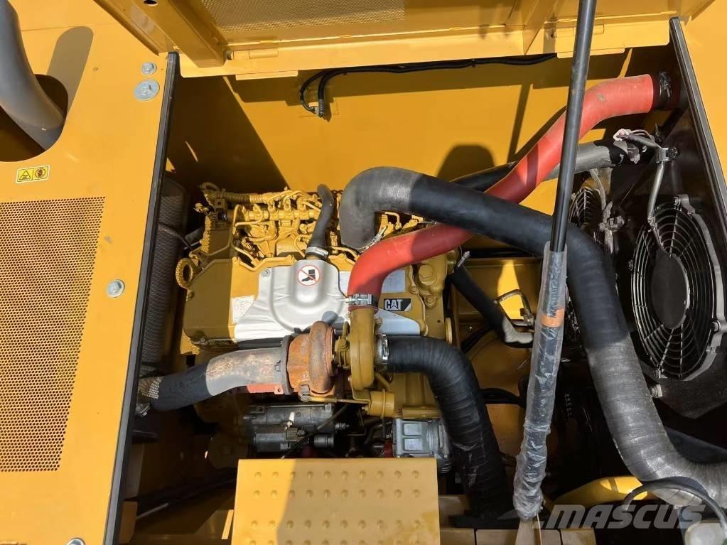 CAT 320 D GC Kāpurķēžu ekskavatori