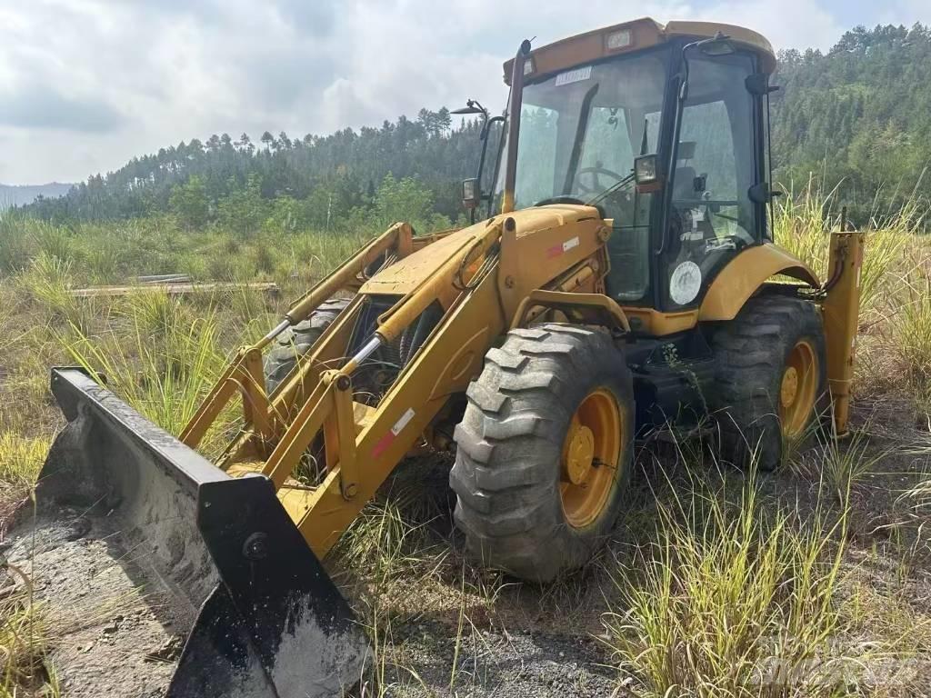 JCB 4 CX Kāpurķēžu ekskavatori